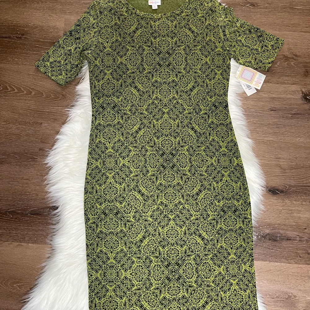 LuLa Roe Julia Dress Body-con Pencil Skirt Knee Length Moderate Stretch Size M